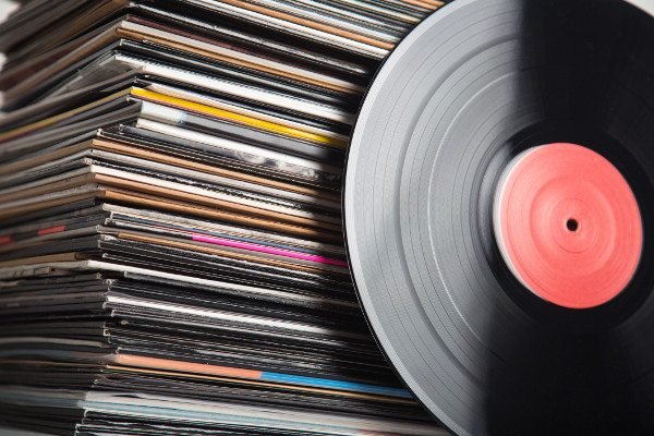 A Beginner’s Guide to Buying Vinyl Records