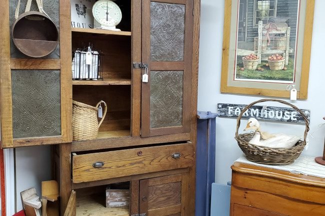 How to Choose Vintage Furniture